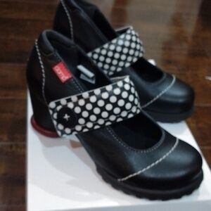💐Clamp 37 black and white polka dot strap with thick heels NIB